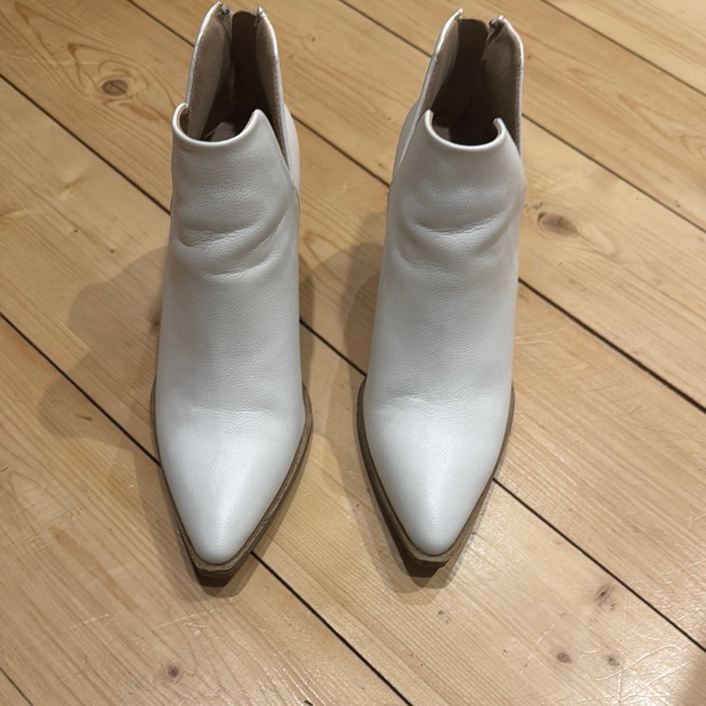Elegant White Leather Ankle Boots